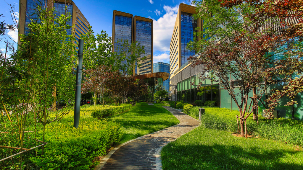 Integración de Espacios Verdes en las Tendencias Modernas en Arquitectura Sostenible